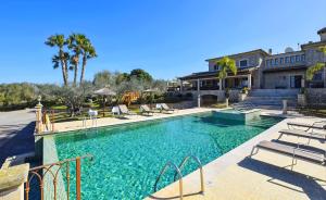 Lujosa Villa con vistas y piscina 16 personas