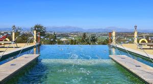 Lujosa Villa con vistas y piscina 16 personas