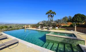 Lujosa Villa con vistas y piscina 16 personas