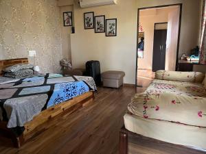 Homestay with Terrace & Garden, Maharashtra