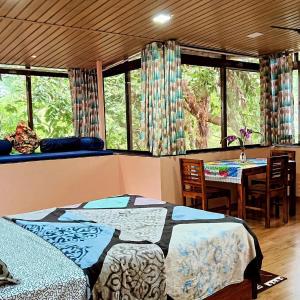 Homestay with Terrace & Garden, Maharashtra