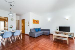 1 Bedroom with WIFI,AC,Pool