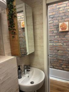 Baby apartment in city center with garden