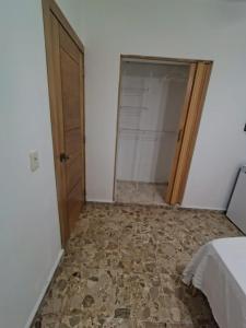 Emilio Traveler Suite