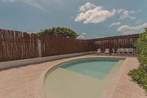 Remos, casa frente al mar con piscina