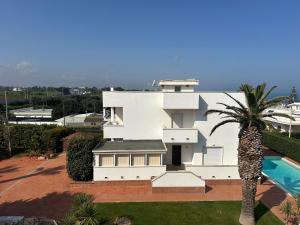 Villa Antonia sul mare con piscina Torre a mare (Bari)