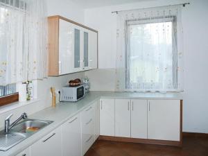 Holiday Home in Kretowiny near Lake