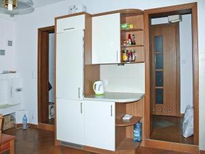 Holiday Home in Kretowiny near Lake