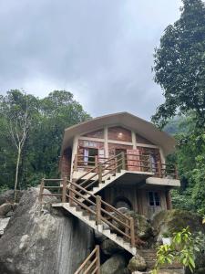 Riverside Nature Stay With Warm Hospitality