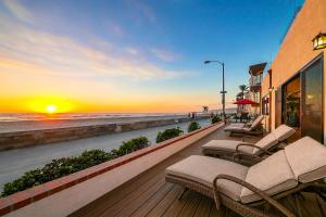 Great Reviews On the Sand WJacuzzi Parking AC