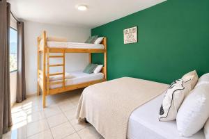 Town Apartment with terrace 4 bedrooms 3 baths