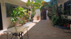 Authentic villa near 5th Avenue