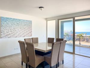 Spacious Ocean View Condo with Resort Pool #303