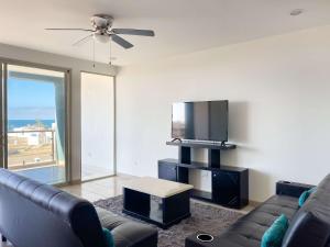 Spacious Ocean View Condo with Resort Pool #303