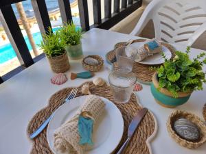 Encantador apartamento con terraza privada y piscina en LEscala - HISP-236-145
