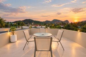 Azure Tropical Pool Villas