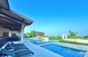 Family-Friendly Garden View Condo in Panglao B-1007