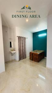 Thekkanath Homestay -scenic mountain view - 5 Bedroom - 10,000 for 15 Guests - 500 Extra Guest - 26 and above guest Capacity