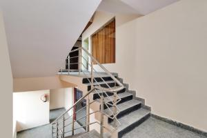 Hotel O Shree Karuna