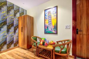 Hotel Mannat Crown l Hotel Near Rohini East Metro Station 3-star Hotel l Rohini , New Delhi, India, Delhi