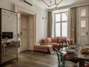 Stradom by Fragola Collection