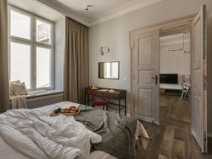 Stradom by Fragola Collection
