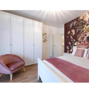 Lora Como residence, luxury Suite 5, free private parking, self check in