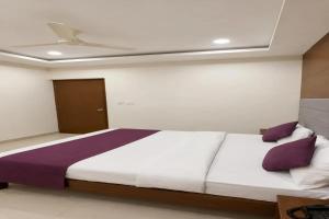 FabHotel Comfort Stay Inn