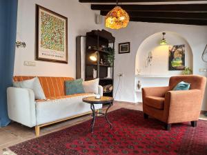 Charming Finca with Nature and Sea View, 30 min from Málaga