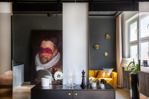 Eclectic 2-bed apartment by Fragola