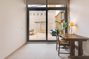 Granada 21 Double Suite with Terrace by Invalencia