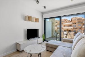 Penthouse with Roof Terrace & Salt Lake View