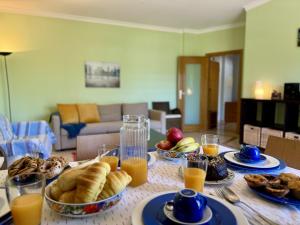 Vilamoura Typical 5 With Pool by Homing