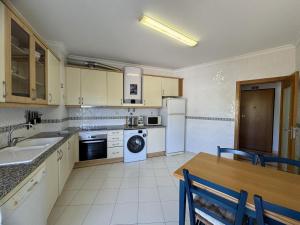 Vilamoura Typical 5 With Pool by Homing