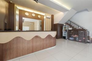 Crown Inn City Center Makassar