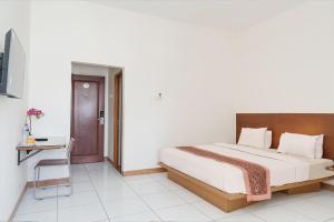 Crown Inn City Center Makassar