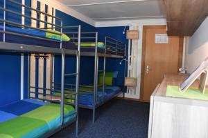 Twin Room with Shared Bathroom room in Adventure Hostel