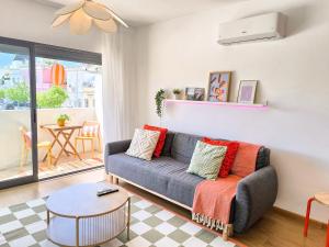 2-bedroom apartment with pool and parking in Olhão