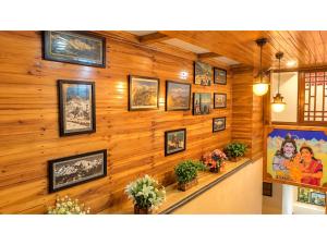 The Grand Kanchenjunga Mountain View & Himalayan Escape - Hotel B-Way Anx - Scenic Premium Stay, Darjeeling