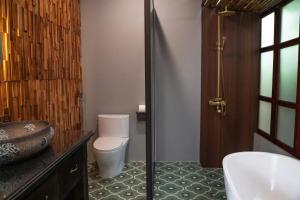 AXASOLA - Hidden Garden Bungalow