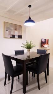 1 BR GenSan Hicban 3 Couple City Stay w Wifi