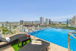 Charmant Hotel Da Nang