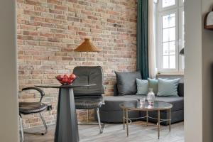 Old Town Charm Atelier Suites by Downtown Apartments