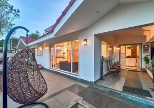 Cozy Retreat Inn Ooty by VOYE HOMES