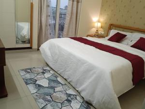 Cozy Studio Near Vaishali Metro & Max Hospital