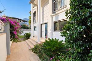 Coast Villa C Kemer Göynük Canyon with Resort Pool and sea view
