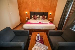 The Mukteshwar Inn Resort