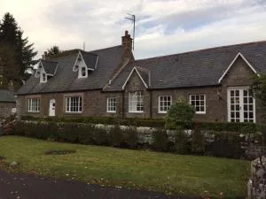 Smithy House - Letham
