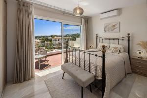 Magnificent Holiday Home in Calahonda