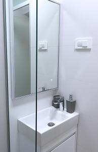 Cozy Downtown Condo